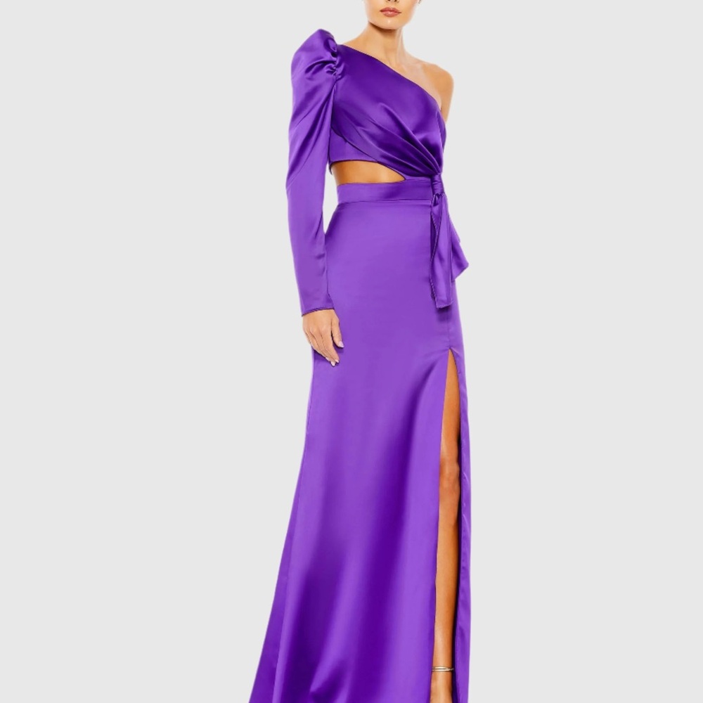 Puff One Sleeve Cut Out Side Knot Gown. Beautiful!